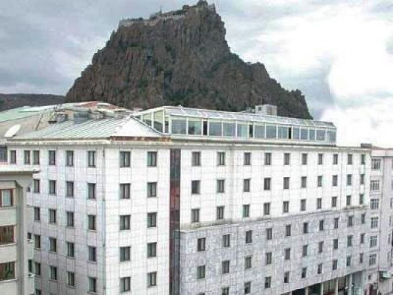 Resmi Büyüt 